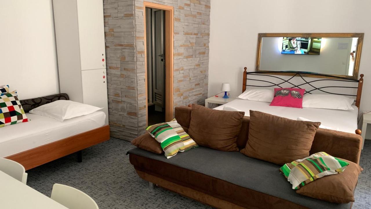 Hostel สปลิท ภายนอก รูปภาพ